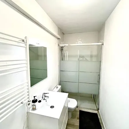 Beautiful Flat In For 6 Persons Apartment Marbella